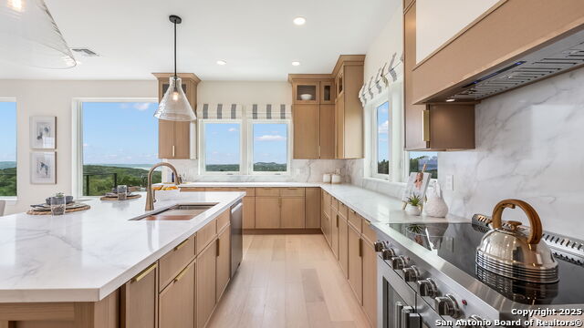Image 3 of 26 For 3140 Westview Dr