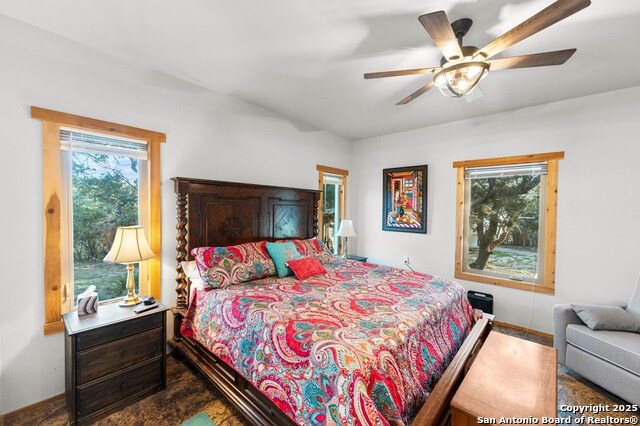 Listing photo id 14 for 231 Doris Dr