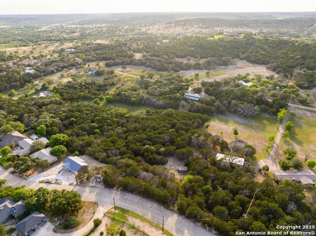 Listing photo id 44 for 231 Doris Dr
