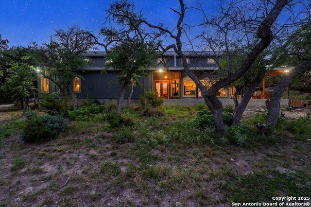 Listing photo id 61 for 231 Doris Dr