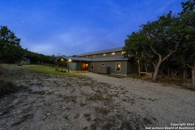 Listing photo id 64 for 231 Doris Dr