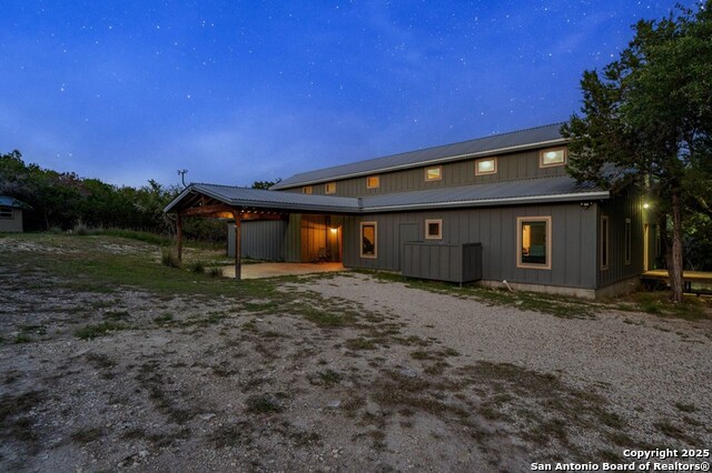 Listing photo id 65 for 231 Doris Dr