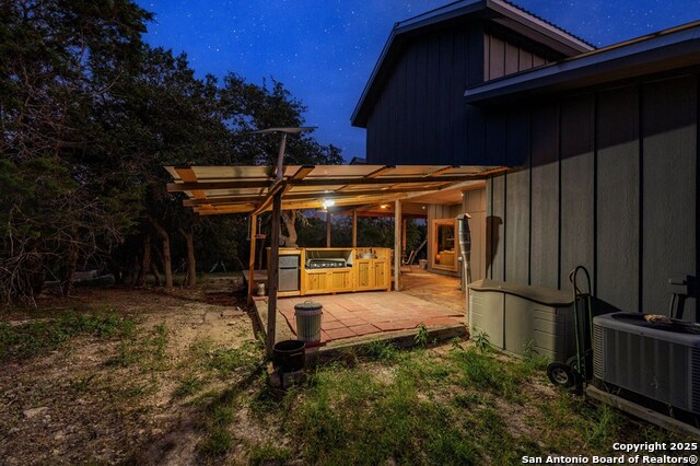 Listing photo id 71 for 231 Doris Dr