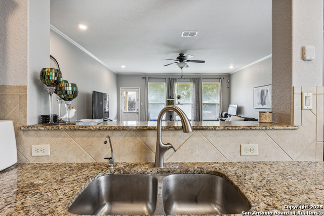Image 11 of 40 For 13508 Ashmont