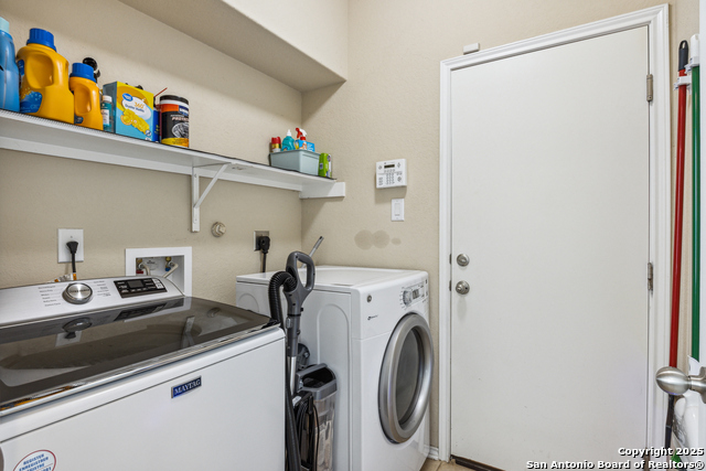Image 13 of 40 For 13508 Ashmont