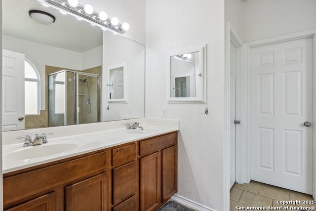 Image 17 of 40 For 13508 Ashmont