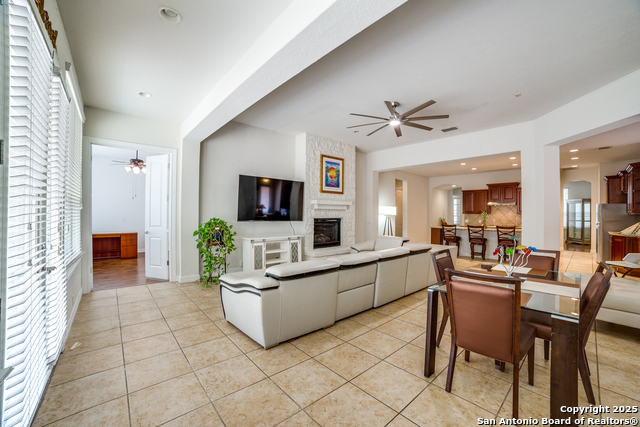 Listing photo id 8 for 12406 Prince Solms