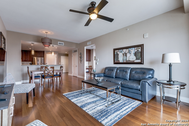 Image 3 of 32 For 215 Center N Apt 1