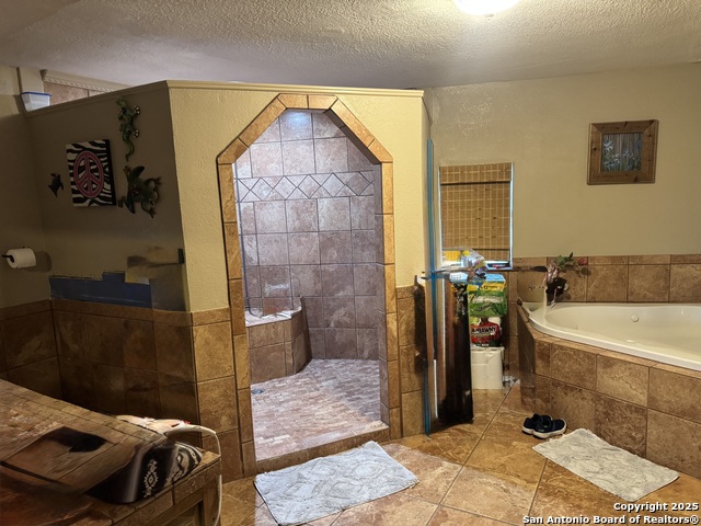 Listing photo id 19 for 7084 Richter