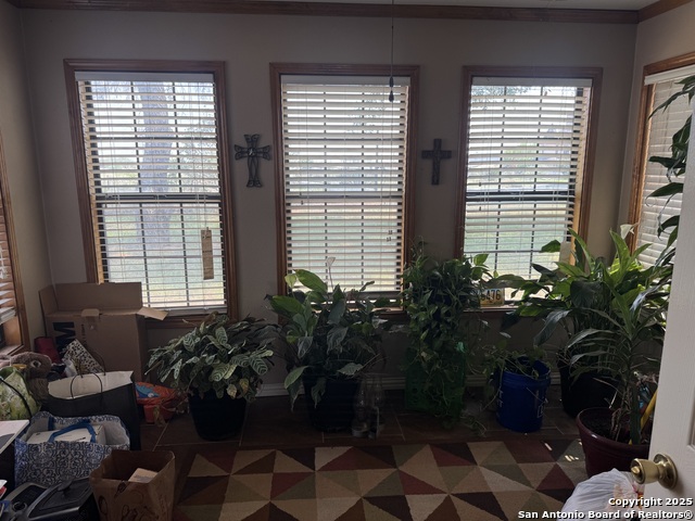 Listing photo id 23 for 7084 Richter