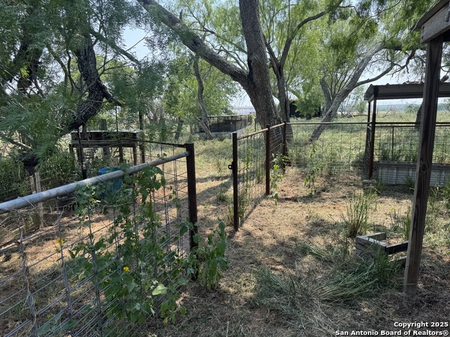 Listing photo id 37 for 7084 Richter