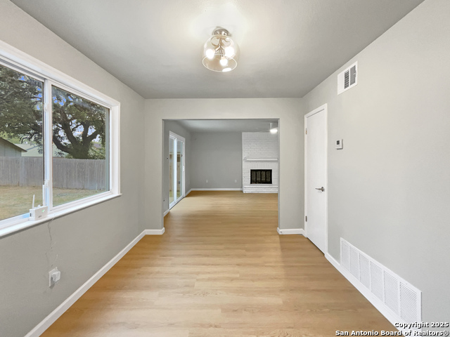 Image 13 of 23 For 6218 Ridge Oak
