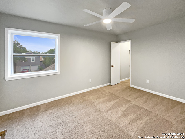 Image 18 of 23 For 6218 Ridge Oak