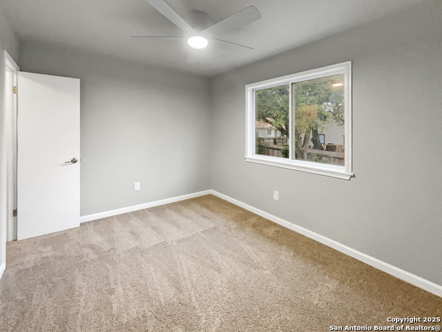 Image 19 of 23 For 6218 Ridge Oak