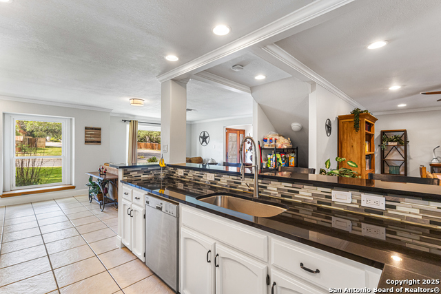 Listing photo id 8 for 1946 Encino Belle