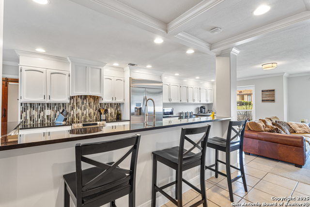 Listing photo id 10 for 1946 Encino Belle