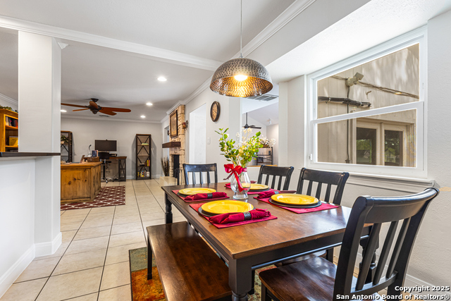 Listing photo id 12 for 1946 Encino Belle