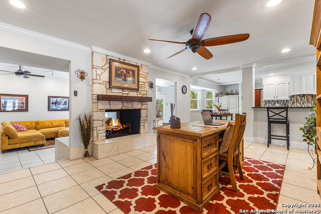 Listing photo id 14 for 1946 Encino Belle