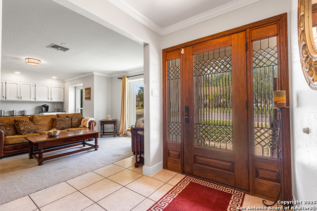 Listing photo id 3 for 1946 Encino Belle