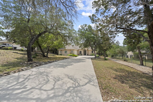 Listing photo id 0 for 721 Gallagher