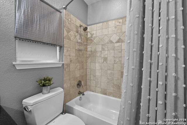 Listing photo id 18 for 721 Gallagher