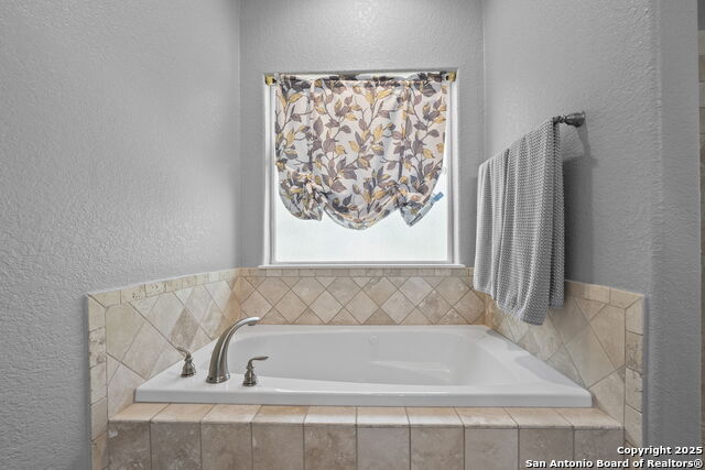 Listing photo id 28 for 721 Gallagher