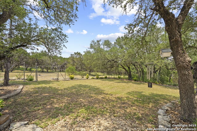 Listing photo id 31 for 721 Gallagher