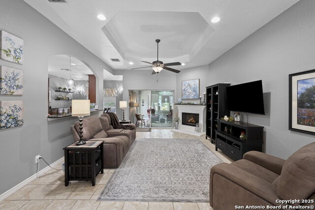 Listing photo id 5 for 721 Gallagher