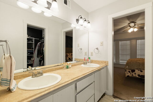 Image 12 of 35 For 402 Teakwood