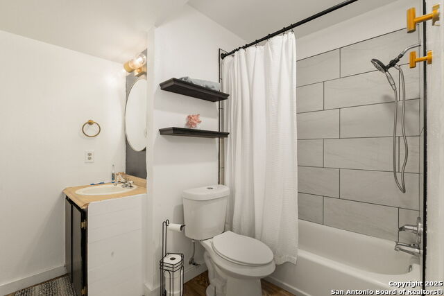 Image 16 of 35 For 402 Teakwood