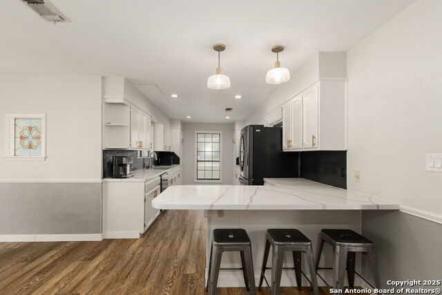 Image 21 of 35 For 402 Teakwood