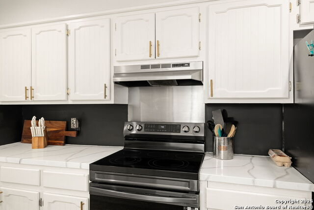 Image 23 of 35 For 402 Teakwood