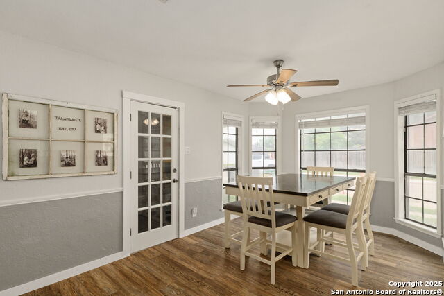 Image 26 of 35 For 402 Teakwood