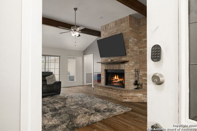 Image 3 of 35 For 402 Teakwood