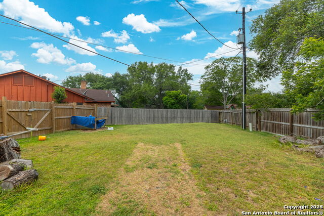 Image 30 of 35 For 402 Teakwood