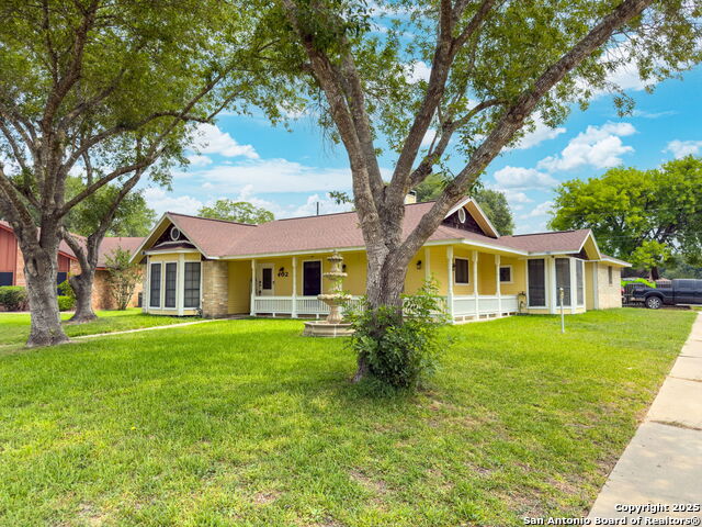 Image 34 of 35 For 402 Teakwood