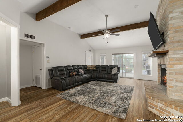 Image 5 of 35 For 402 Teakwood