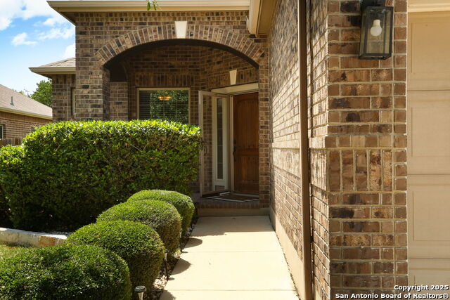 Listing photo id 1 for 8955 Highland Dawn