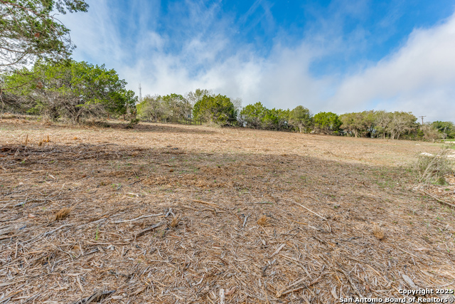 Listing photo id 2 for 015 Wesp Way