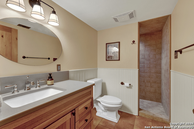 Image 12 of 47 For 860 Bluff Ridge