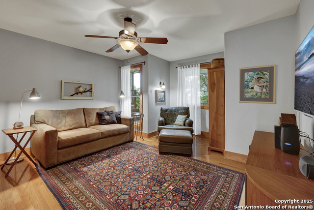 Image 14 of 47 For 860 Bluff Ridge