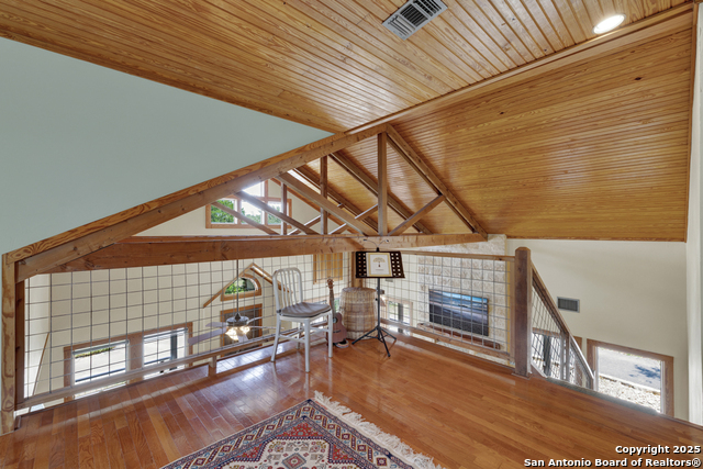Image 16 of 47 For 860 Bluff Ridge