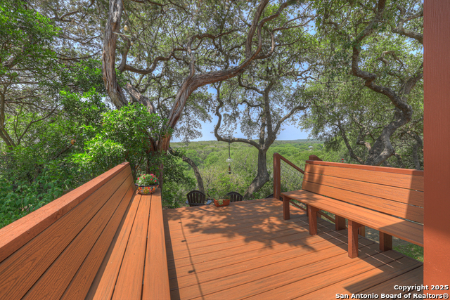 Image 26 of 47 For 860 Bluff Ridge