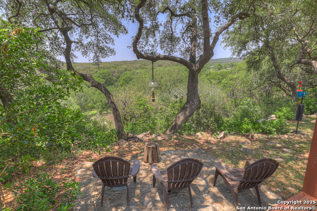 Image 27 of 47 For 860 Bluff Ridge