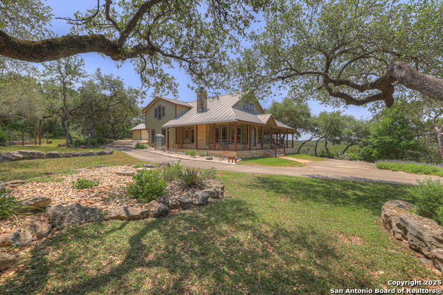 Image 34 of 47 For 860 Bluff Ridge