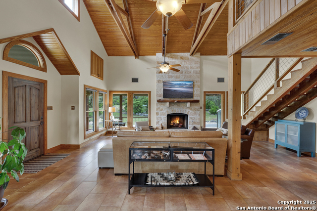 Image 4 of 47 For 860 Bluff Ridge