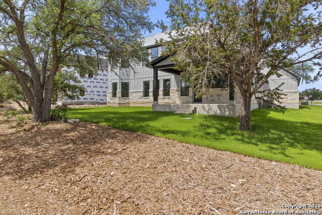 Listing photo id 0 for 1 Squaw Circle