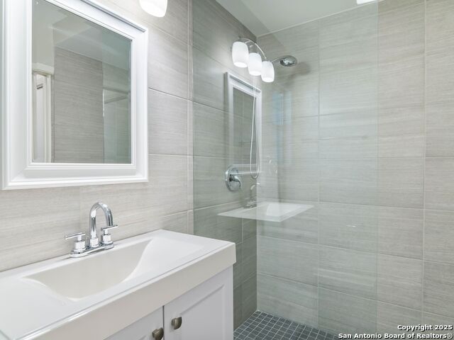 Image 26 of 34 For 602 Northridge