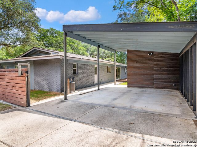 Image 30 of 34 For 602 Northridge