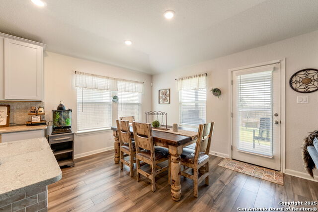 Image 16 of 40 For 948 Black Horse Way